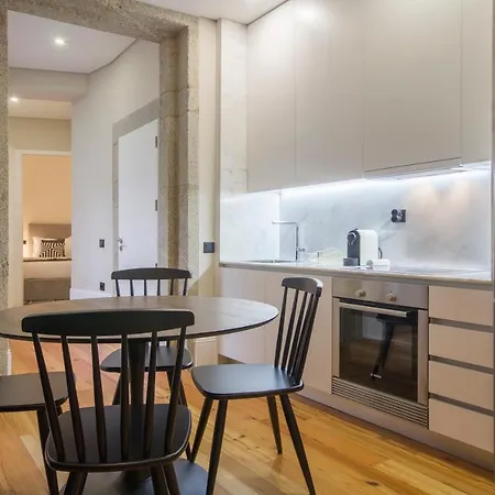Tailor's Apartment *